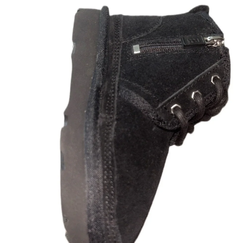 New UGG Neumel II Boot Kids US 9 Black Suede Chukka Zip Lace Up